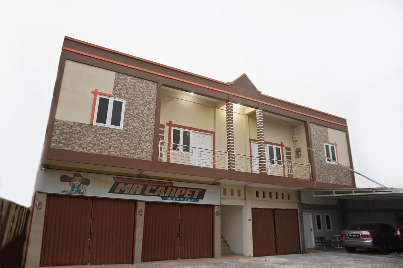 北干巴鲁 Reddoorz Syariah Near Sultan Syarif Kasim II Airport酒店 外观 照片